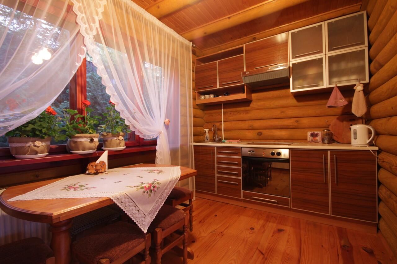 Дома для отпуска Еко котедж Яблуницька троянда Яблоница